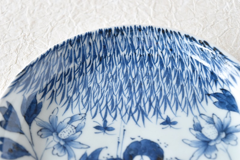 古伊万里 染付 柳に菊花昆虫 五寸皿 - 生活骨董と古布のアンティーク