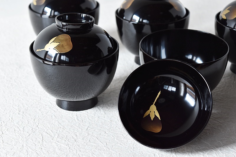 輪島塗 わじま田谷作 茄子研ぎ出し蒔絵 見返し図有 棗型吸物椀 - 生活