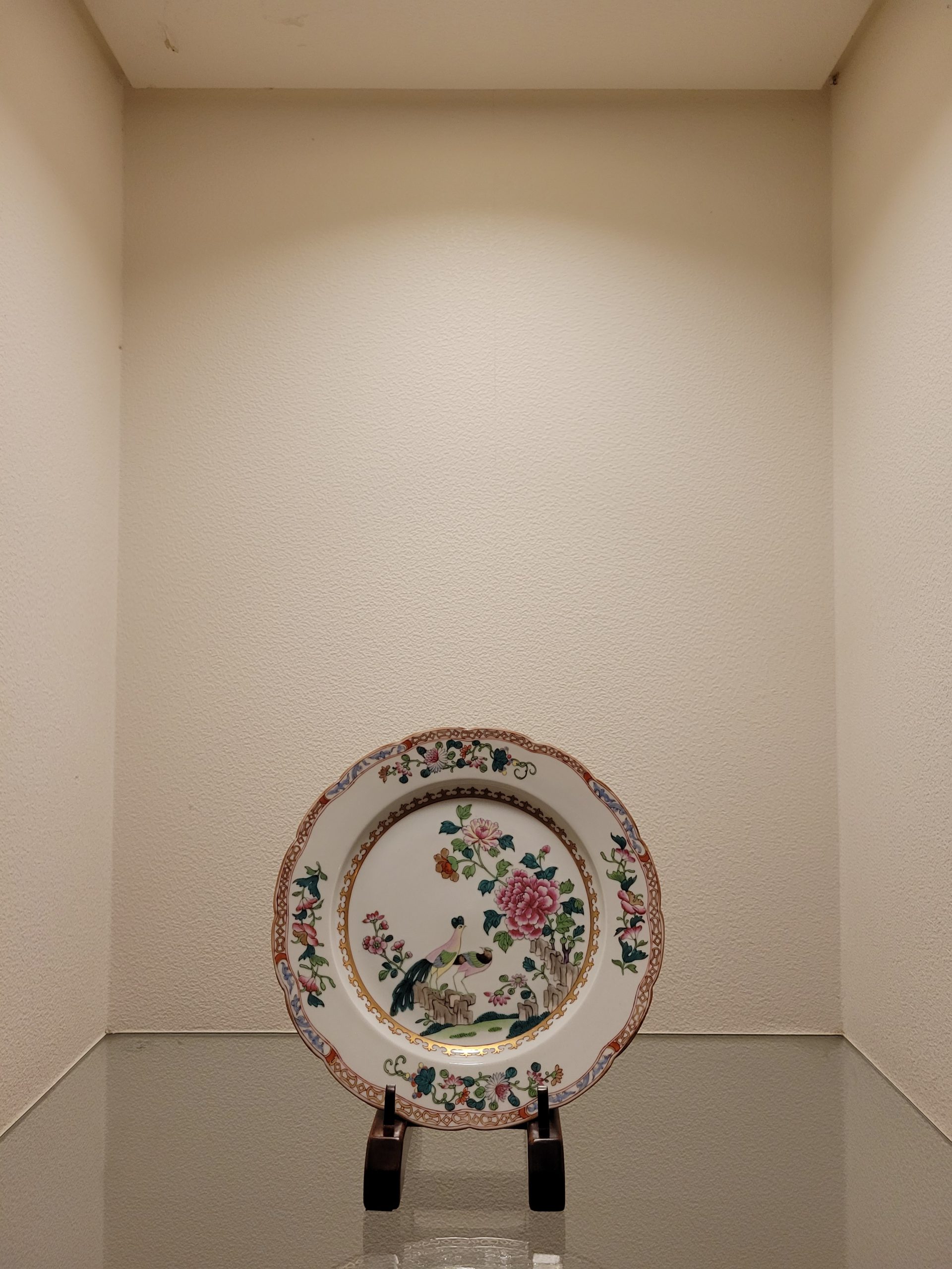 中国古美術品 清の乾隆時代 粉彩草花文皿 本物保証 23cm 中国古美術品