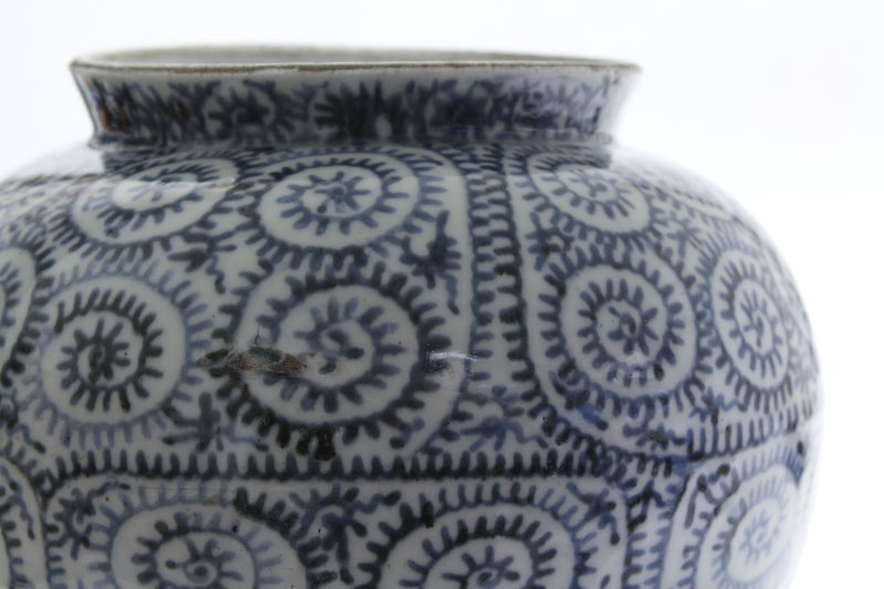 伊万里染付蛸唐草文壺 - 古好屋