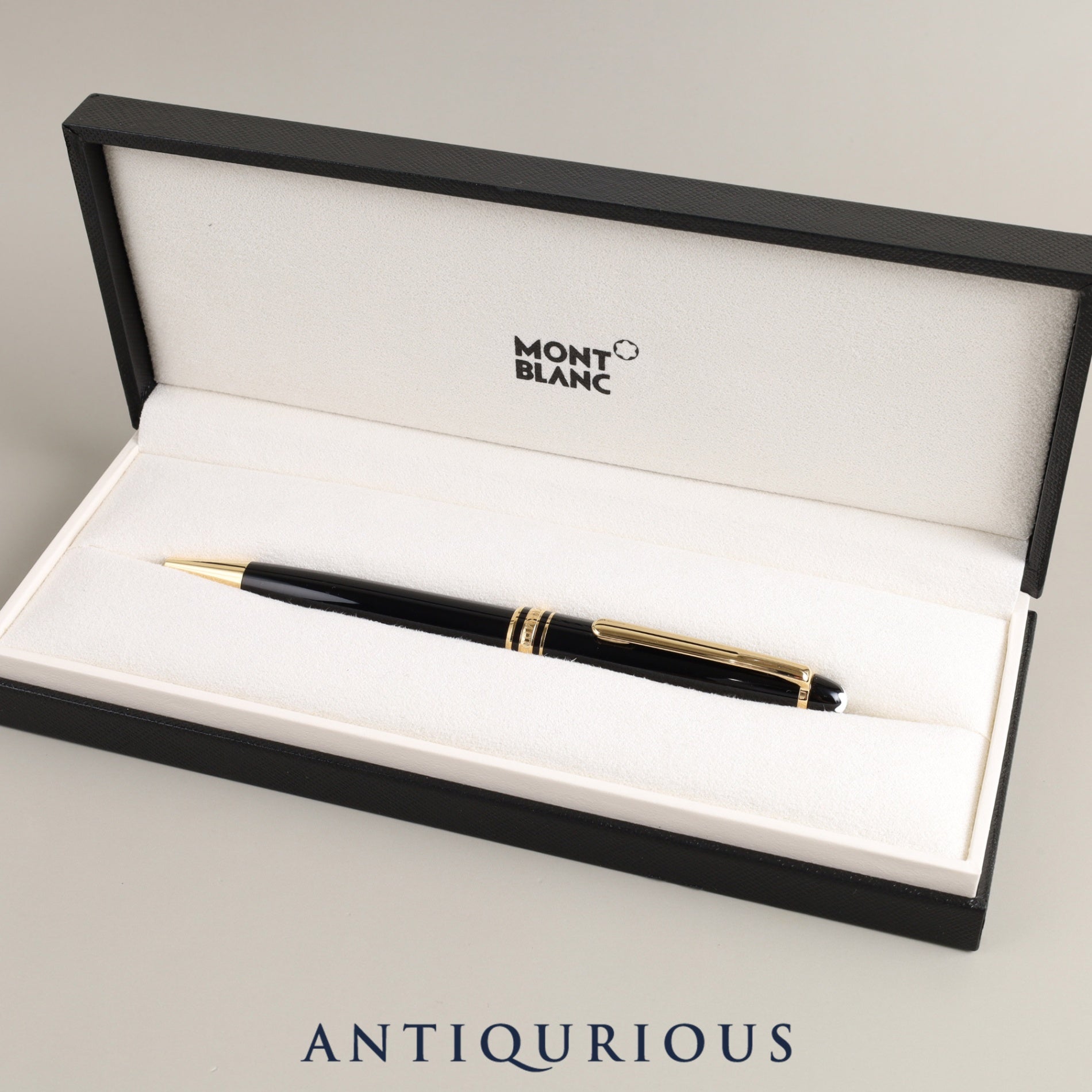 Montblancモンブラン万年筆、ボールペン2点セットケース付き