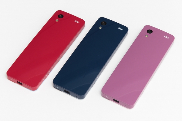 ASCII.jp：INFOBAR15周年モデル「INFOBAR xv」はテンキー付きケータイ