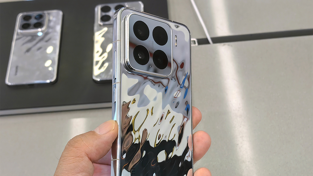 ASCII.jp：もはやアート！ シャオミ「Xiaomi 15 シルバー版」は背面の