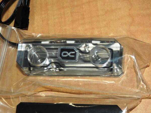 ASCII.jp：Alphacoolから光るM.2 SSD用水冷ブロックが2モデル発売