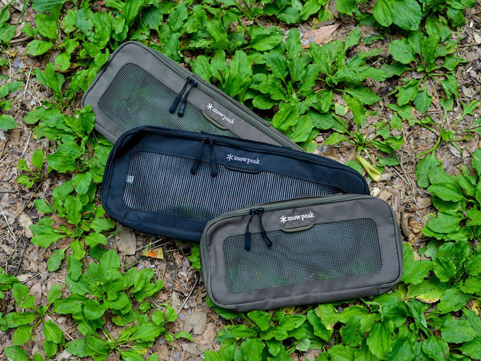 スノーピーク、公式ストア限定カラーのアウトドアテーブル「エントリー