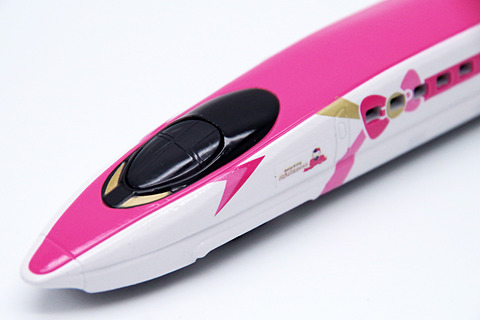 ハローキティ新幹線 Nゲージダイキャストスケールモデル」発売。JR