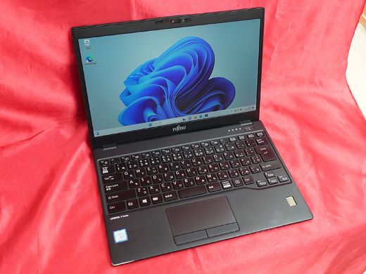 富士通の軽量13.3インチノート「LIFEBOOK U939/B」が29,800円！第8世代