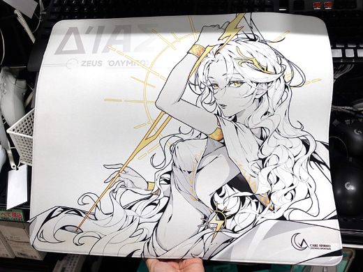 ギリシャ神話のイラストを採用したゲーミングマウスパッドが3製品