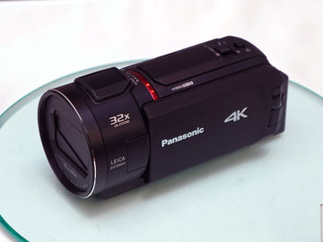 パナソニック、新センサーで高感度撮影、広角25mmレンズ搭載4Kビデオ