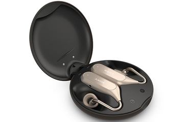 周りの音も聞けるソニー左右分離イヤフォン「Xperia Ear Duo」。声で