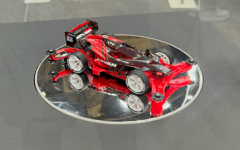 1/1 ミニ四駆の「ADVAN エアロ アバンテ」に出会え、ミニ四駆も購入