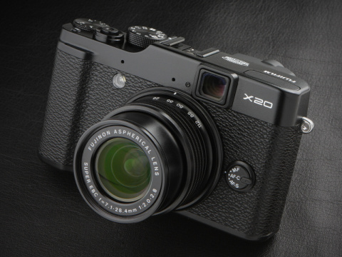 富士フイルム X20 豪華おまけ付き 新製品レビュー：FUJIFILM X20