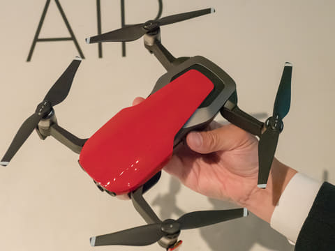 折りたたんで小さくなるDJI新ドローン「Mavic Air」詳報 - デジカメ Watch