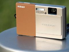 新製品レビュー：ニコンCOOLPIX S70 - デジカメ Watch Watch