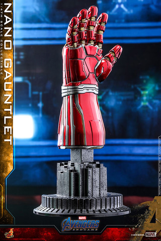 真っ赤な腕！ きらめくストーン！ アベンジャーズの「ナノ