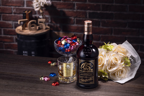 アニバーサリーのロゴ入り！ 「アイドルマスター」シリーズ15周年を