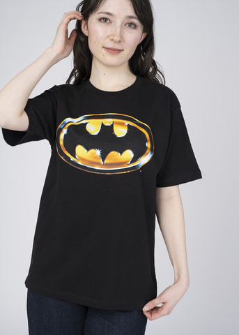 バットマン」とグラニフが初のコラボ！ Tシャツなど全11種のアイテムが