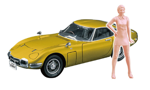 ハセガワ、プラモデル「トヨタ 2000GT “ゴールド” w/60's ガールズ