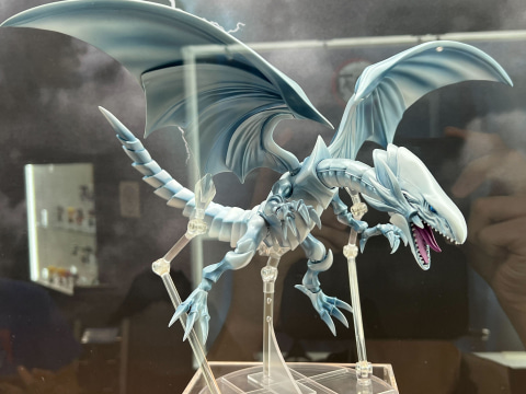 遊戯王」より「S.H.MonsterArts 青眼の白龍」試作品が公開！12月発売