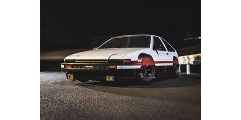 京商、ドリフト入門RCカー「フェーザーD2 レディセット トヨタ