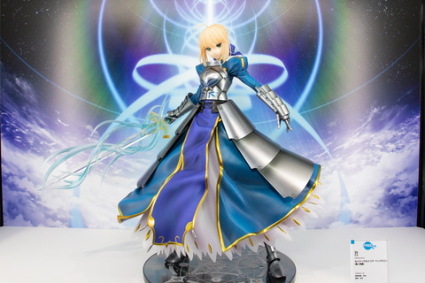 新品未開封 アルトリア・ペンドラゴン フィギュア AMAKUNI AMAKUNI