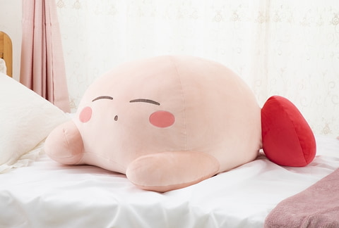 フワフワで抱き心地も抜群な「すやすやフレンド カービィ」が本日12時