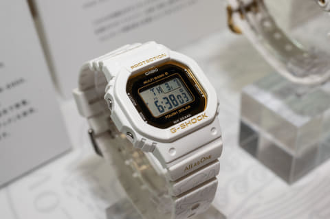 G-SHOCK、ホワイト×ゴールドの「イルクジ」30周年モデル - Impress Watch