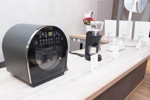 丸鶏が焼けるノンフライオーブン、スマート加湿器など新感覚の家電