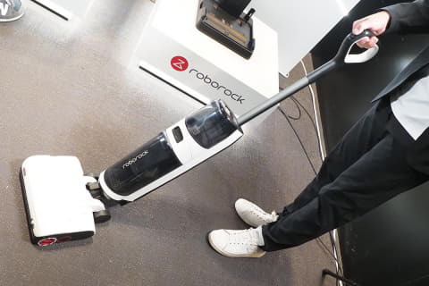 Roborockから水拭きスティック掃除機「Dyad Pro」3つのブラシで壁際1mm