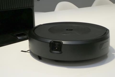 ルンバの最強モデル登場 ゴシゴシ水拭きと2倍の吸引力「ルンバ コンボ