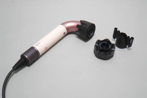 ダイソン新ドライヤーは軽くてラク! 小さいのにすぐ乾いた【家電