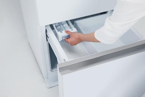 ヤマダ、イオンで除菌消臭する3ドア冷蔵庫 - 家電 Watch