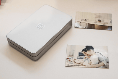 紙写真にスマホをかざすと動き出すARプリンター「Lifeprint」、au +1