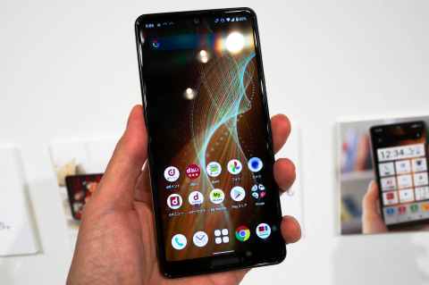 ドコモから「AQUOS sense5G」、トリプルカメラの5Gスマホ - ケータイ Watch
