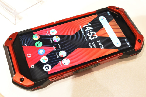 Bozz TORQUE 5G Coleman LIMITED コールマン コールマンとコラボしたau