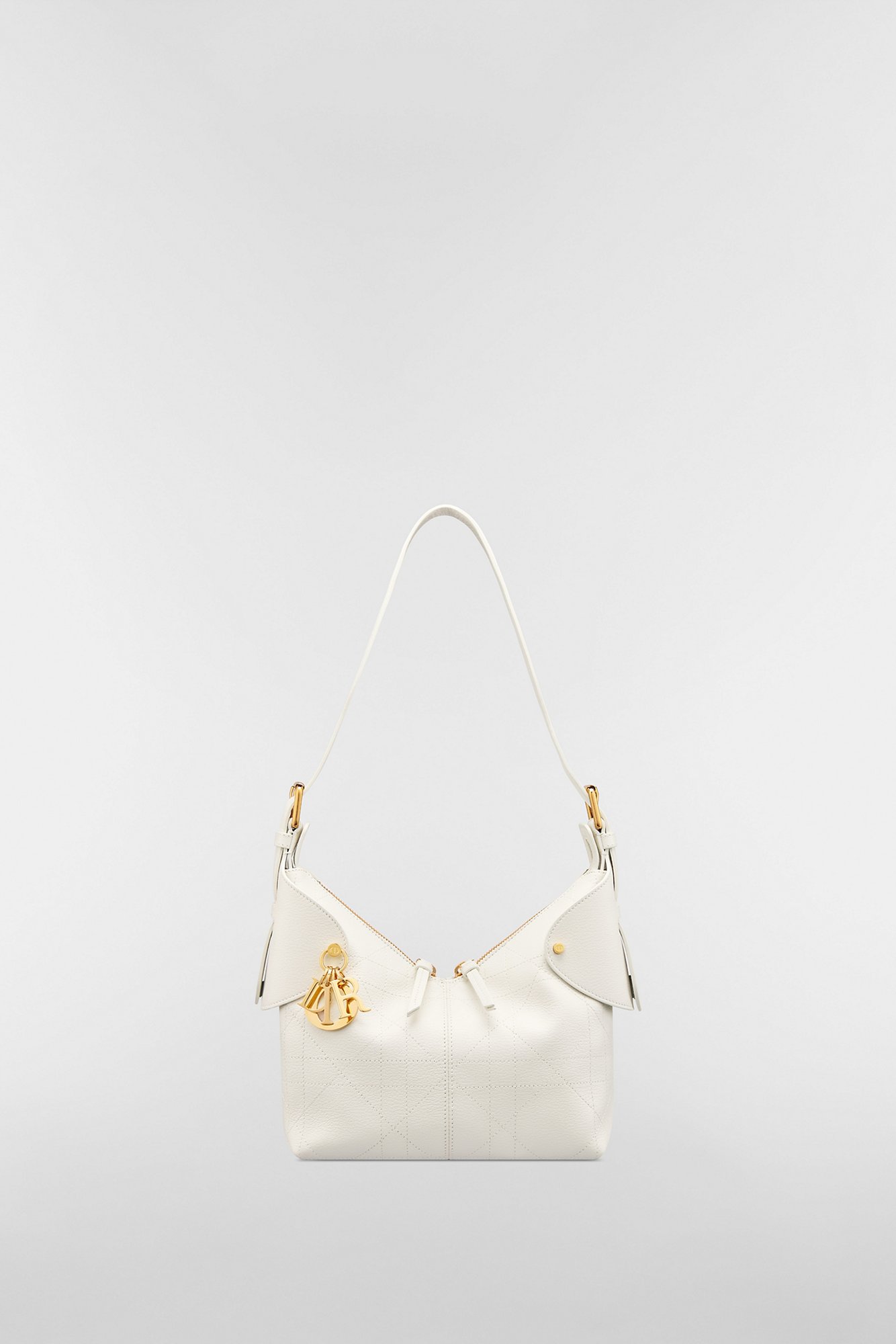 Medium Dior Voyage Bag Latte Flat Macrocannage Grained Calfskin | DIOR