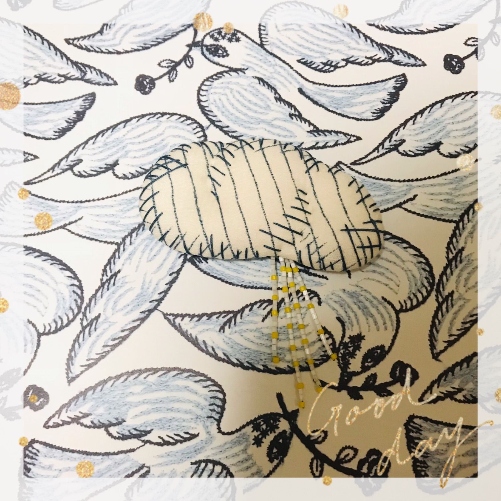 ミナペルホネンafter rain ブローチ