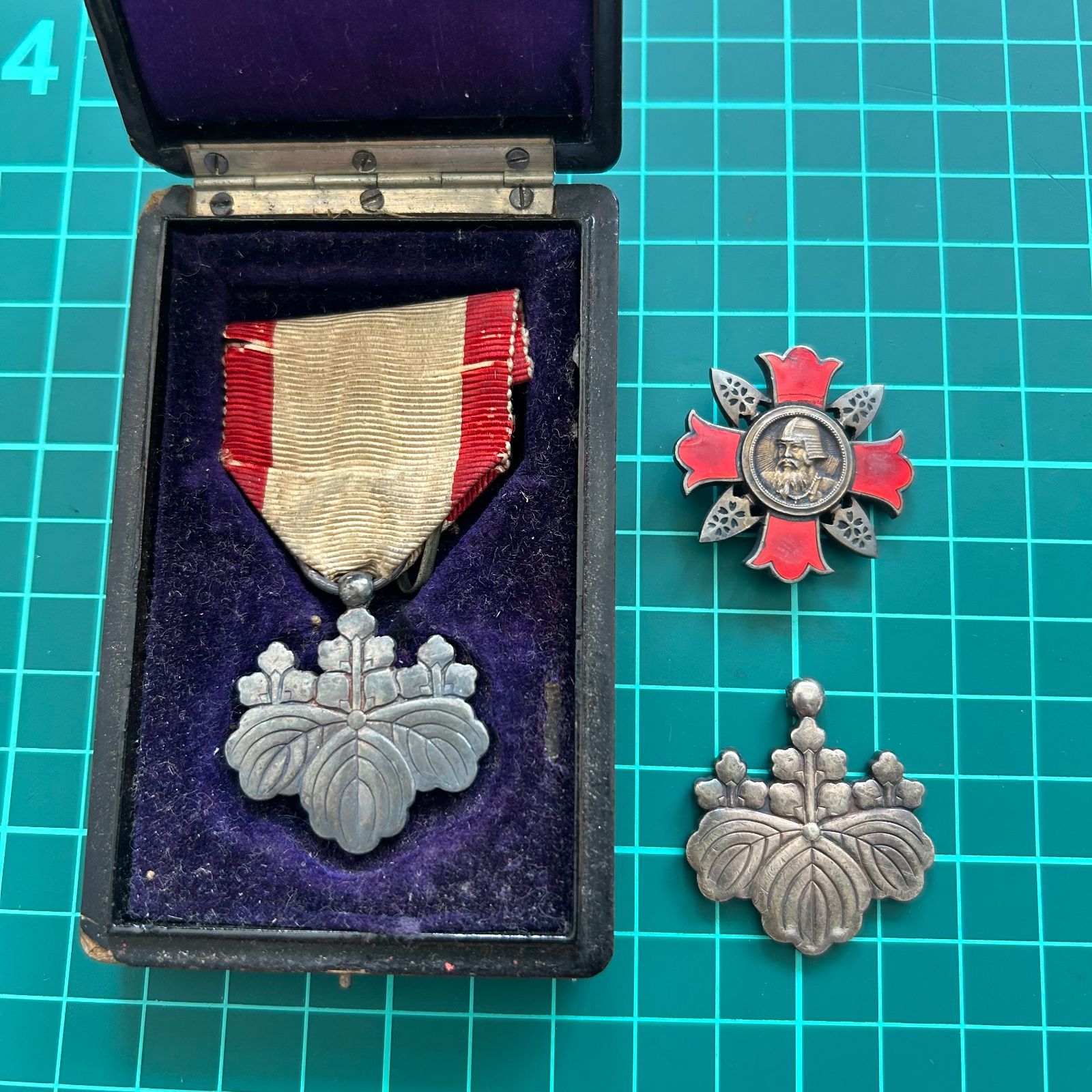 格安 軍人傷痍記章 徽章 時代物 日本軍 旧日本軍 手帳 ピン 軍人傷痍記章