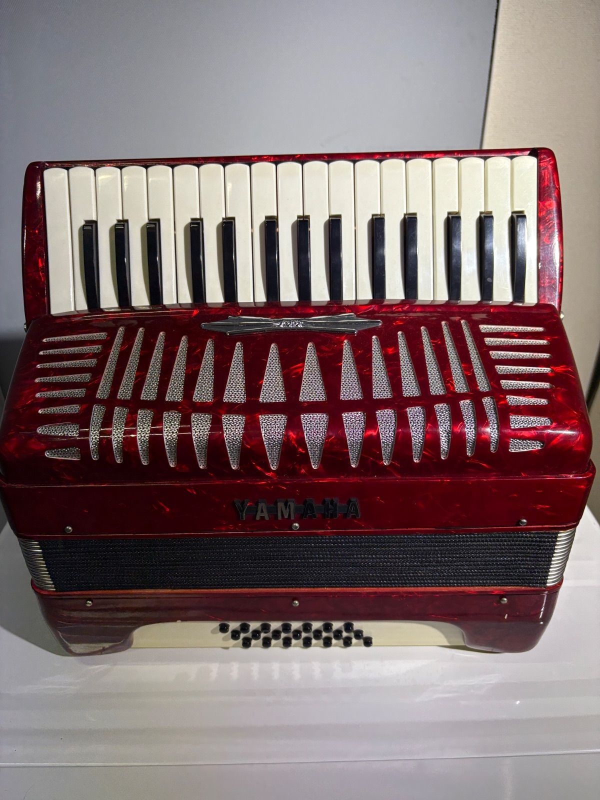 YAMAHA 8905 アコーディオン 32鍵盤 21ベース モデル 赤 □YAMAHA