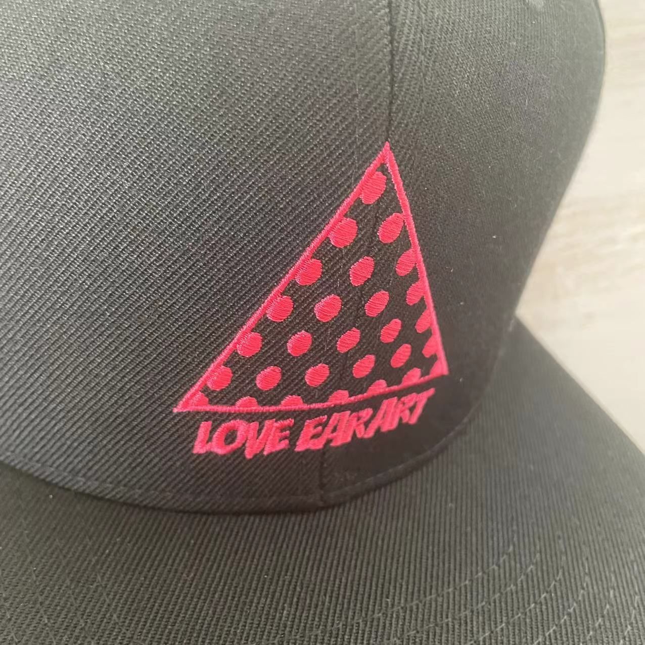 LOVE EAR ART】HRCSイベント限定 キャップ ブラック ピンク刺繍 人気