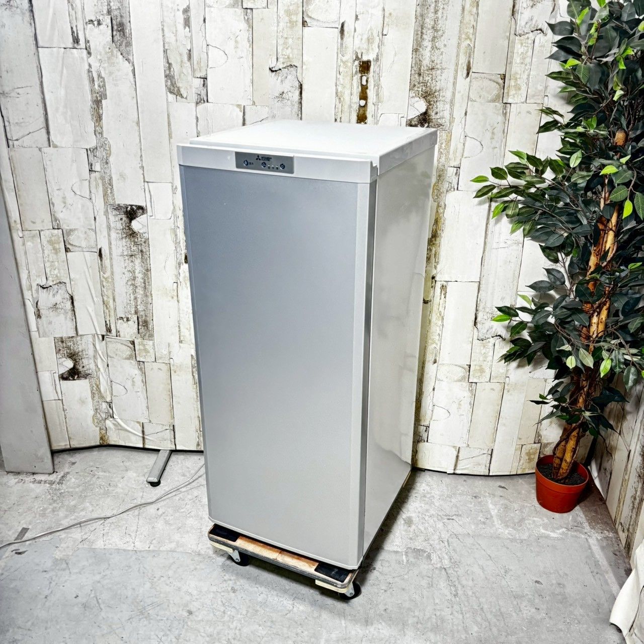 三菱ノンフロン冷凍庫 MF-U12D-S 三菱電機 MF-U12D 価格比較 - 価格.com