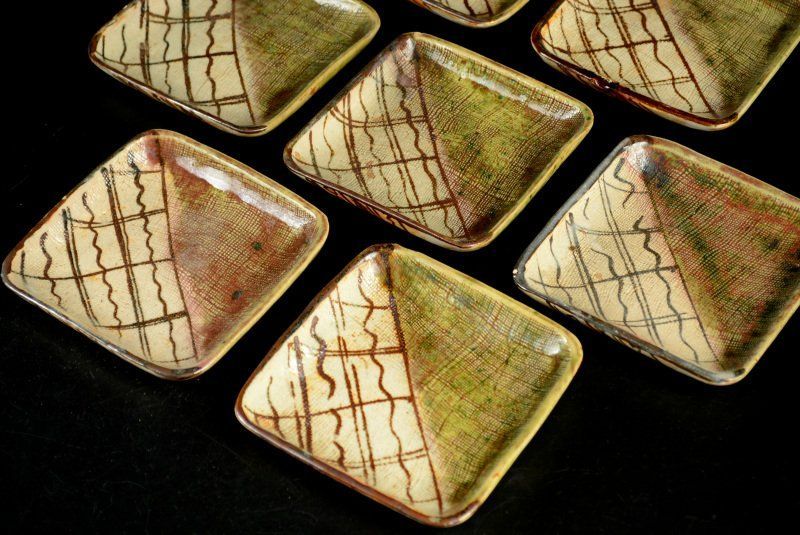 加藤作助 織部絵変わり銘々皿 8枚 加藤作助 織部絵変わり銘々皿 8枚