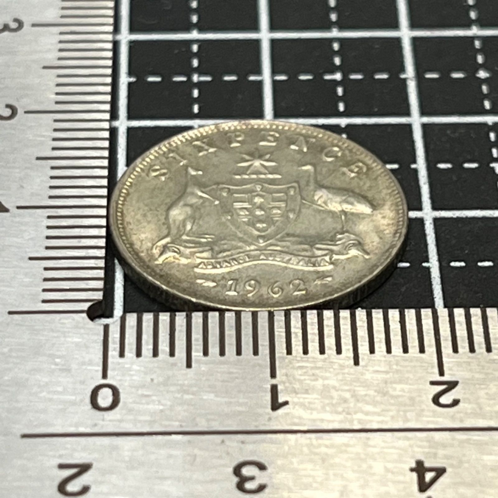 銀貨】1962年 オーストラリア 6ペンス（.500銀）エリザベス2世 ヤング