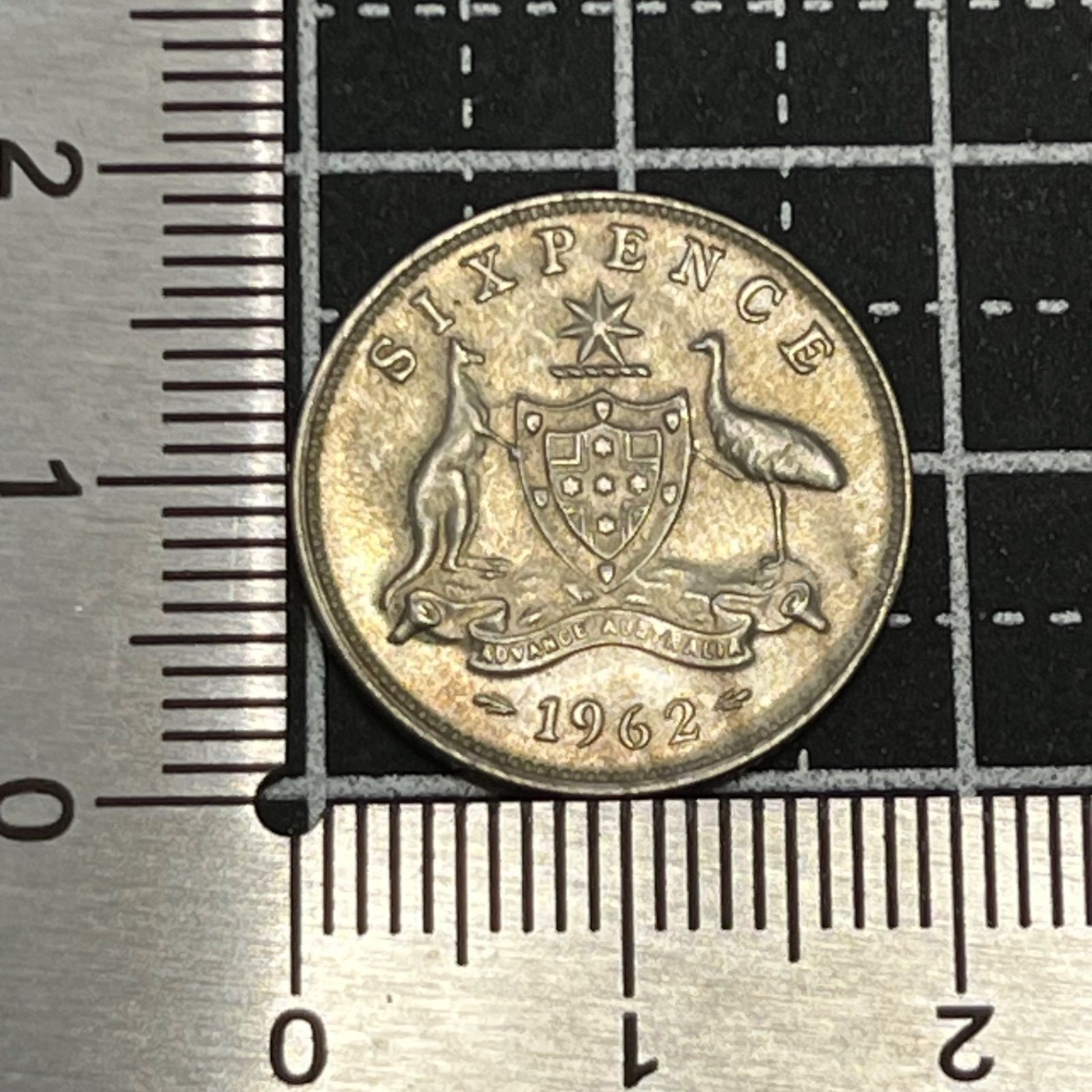 銀貨】1962年 オーストラリア 6ペンス（.500銀）エリザベス2世 ヤング