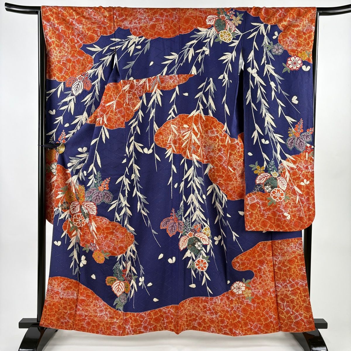 青花総柄 振袖 装い金彩 身丈157.5 裄66 袖丈111 振袖 身丈156cm 裄