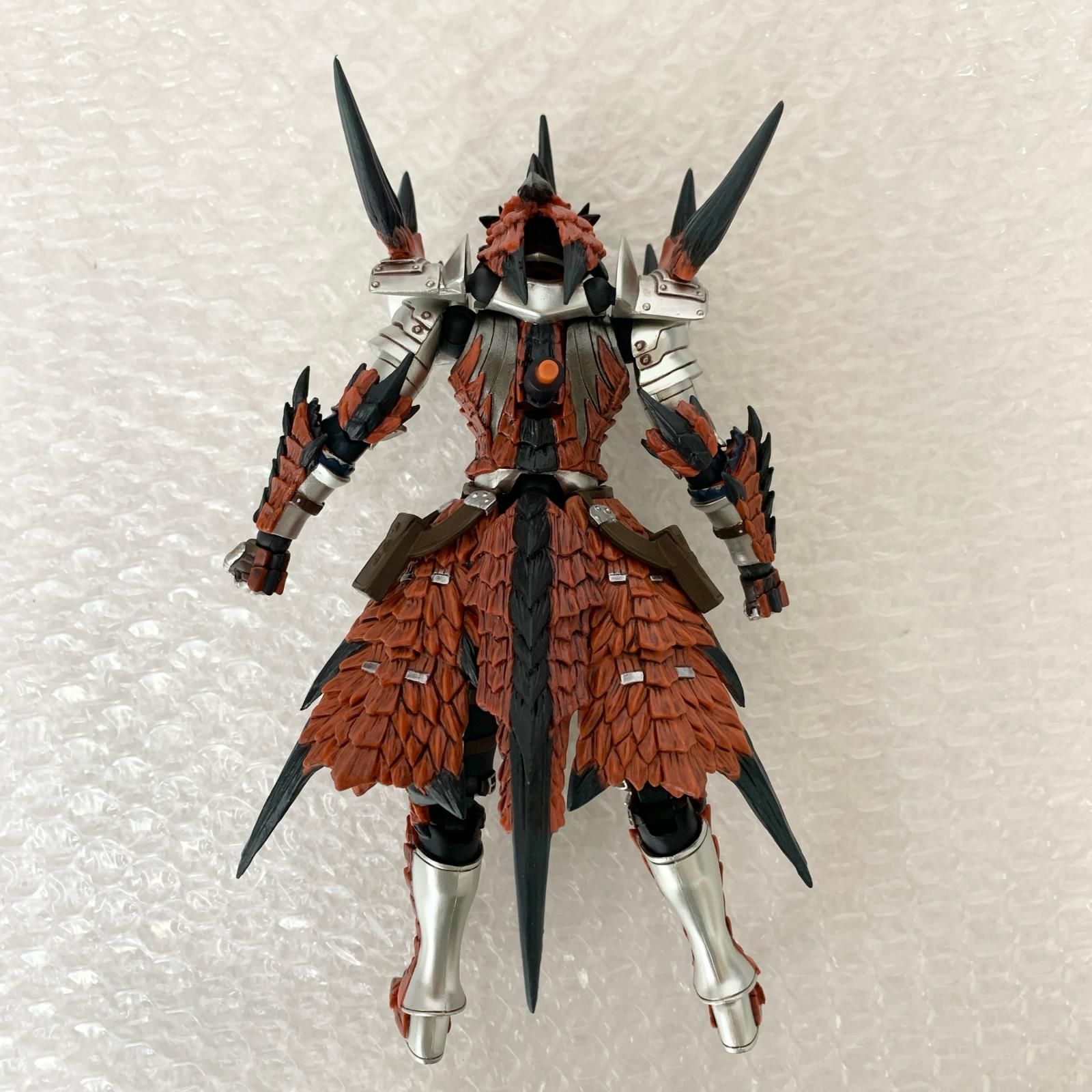 希少】モンスターハンター4 レウスシリーズ装備ハンター 剣士 千値練