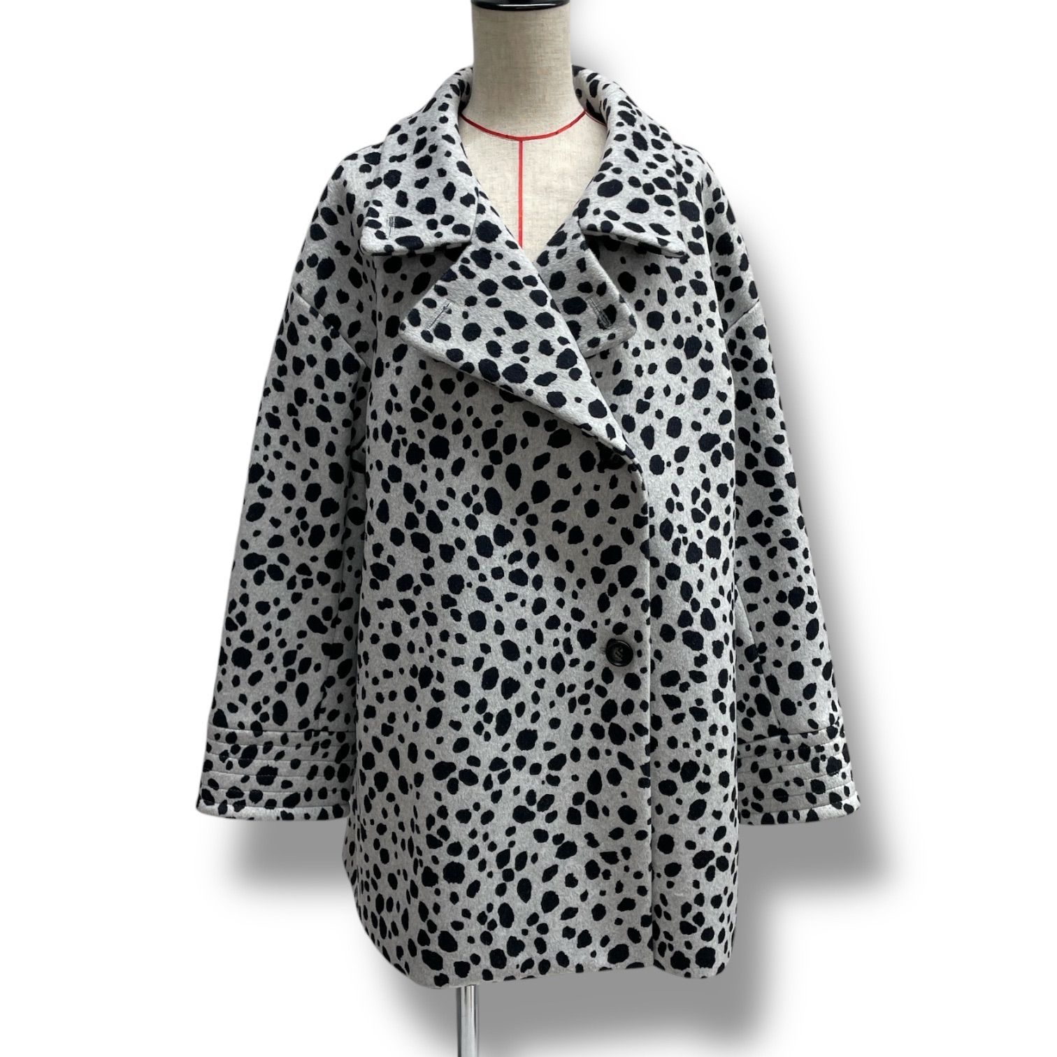 2024 鎌倉彫 佐藤恵仙作 高級桐和箪笥4段引き出し 彫刻花模様