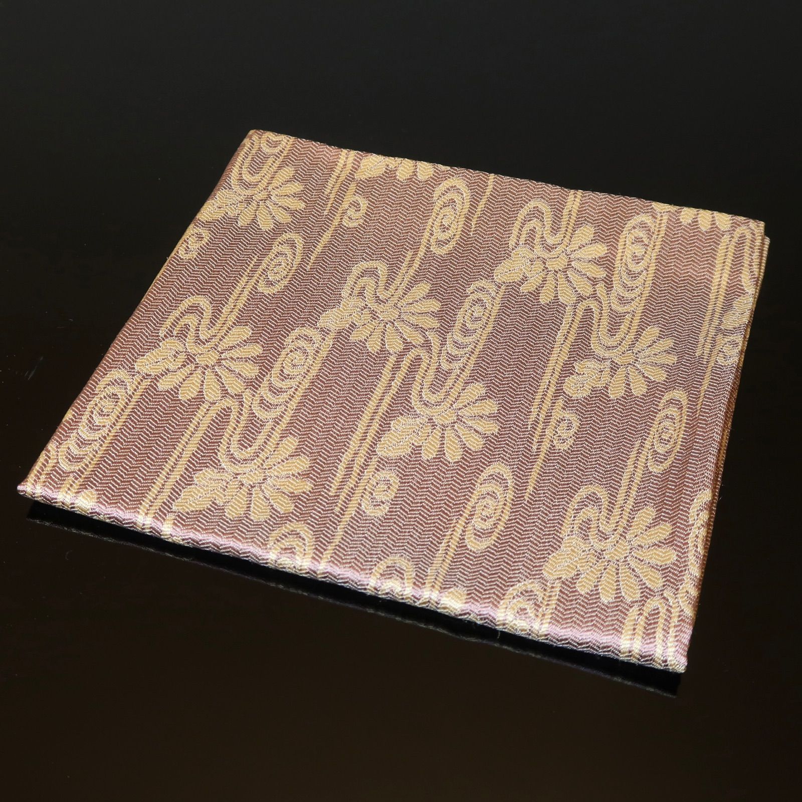 茶道具】土田友湖 出帛紗 而妙斎好 菊水文様紹巴 表千家 - メルカリ