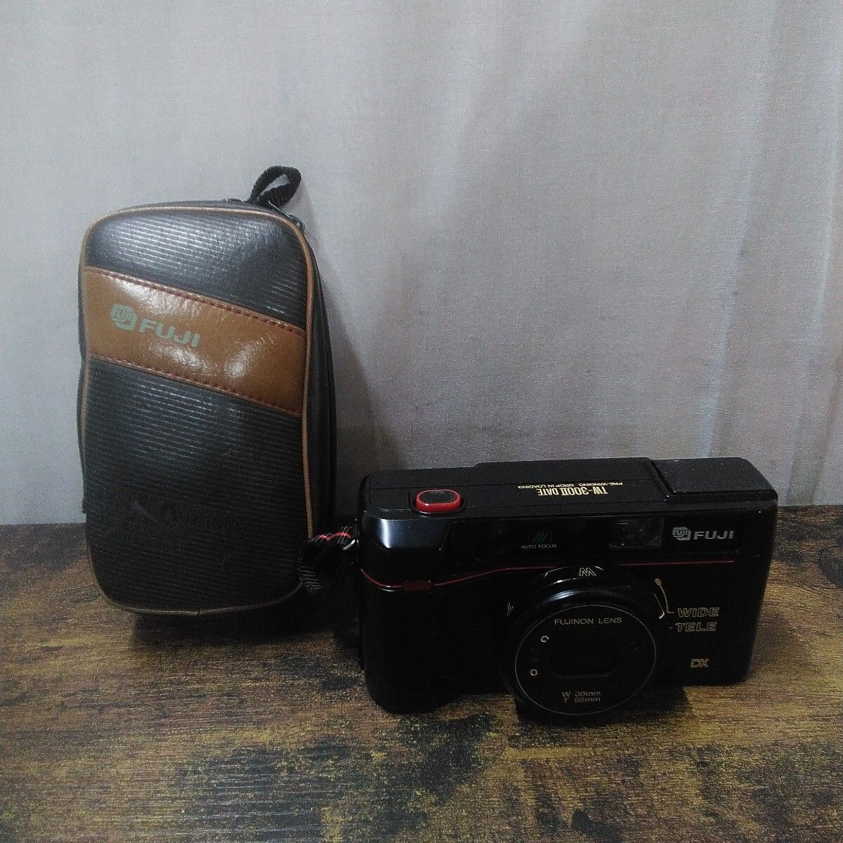 富士フィルム コンパクトカメラ 「TW−300Ⅱ DATE (現状品)」ケース