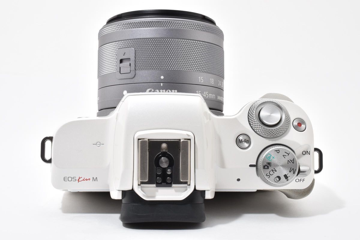 Canon EOS Kiss M ホワイト EF-M 15-45mm Canon EOS Kiss M camera w